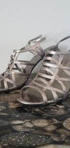 Pewter Apt. 9 dress heels
